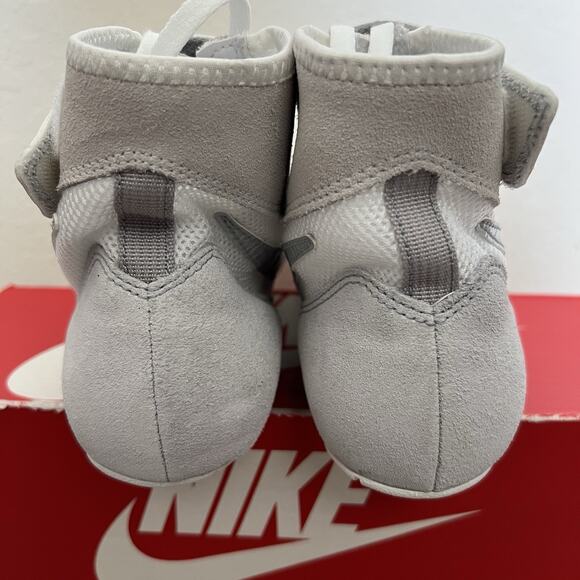 Nike SpeedSweep 7 White Metallic Silve Wrestling Shoes 366683-100 Men Size 8 New - Picture 5 of 9